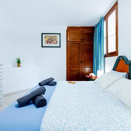 1i. Cozy Flores With Pool * Адехе