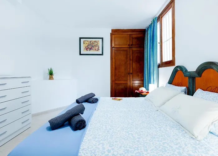 1i. Cozy Flores With Pool * Адехе