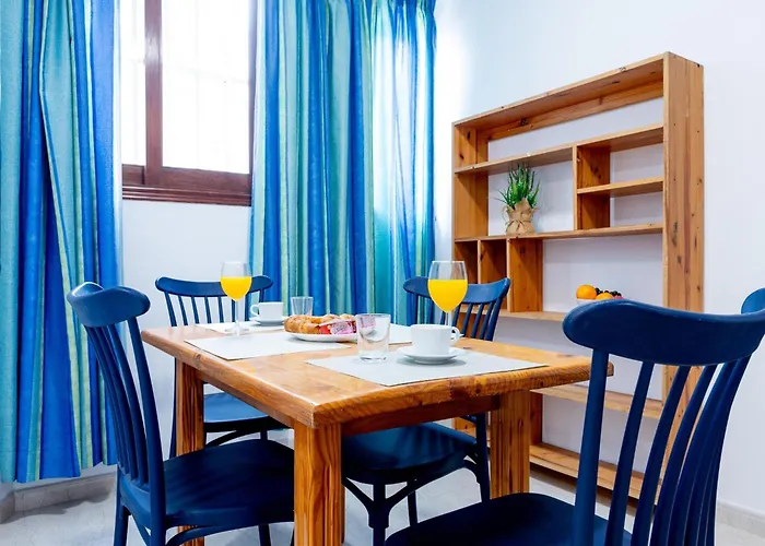 Апартаменти 1i. Cozy Flores With Pool