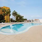 1i. Cozy Flores With Pool 아파트