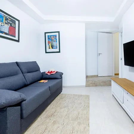 1i. Cozy Flores With Pool Apartment *